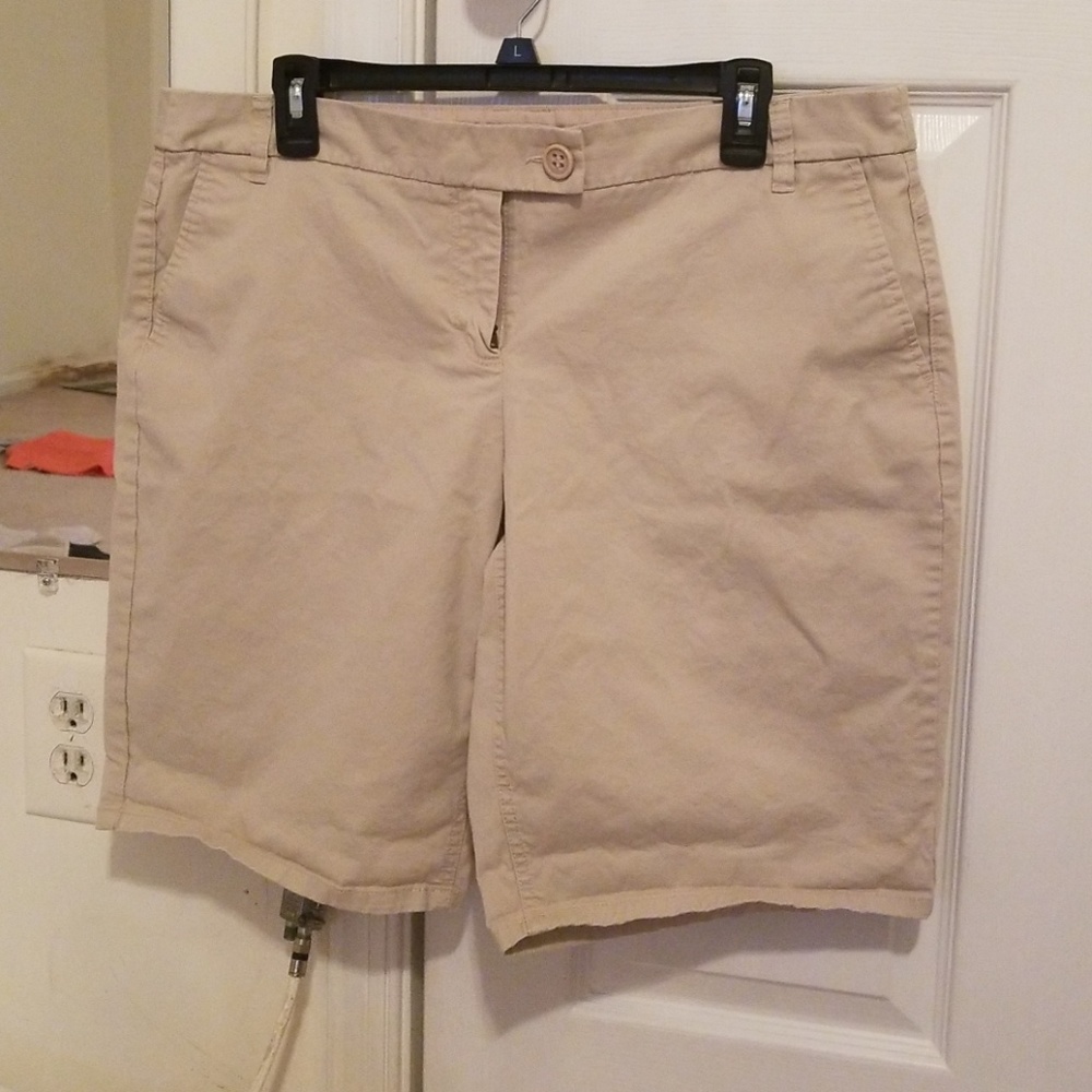 Womens Bermuda shorts